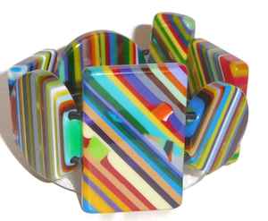 Pulsera de hilo de joyería de moda de resina de color hecha a mano de alta calidad personalizada para mujeres de la India. - Product Image 5