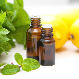 Hydrosol de menthe verte d'aromathérapie de qualité supérieure liquide AROMAAZ INTERNATIONALFabricant exportateur Hydrosol de feuilles de menthe verte - Product Image 1