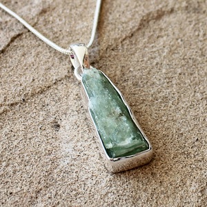925 Solid <b>Stainless</b> <b>Steel</b> Christian Boho Artisan Jewelry Raw Crystal Pendant Organic Shape Natural Green Gemstone Simple Rough - Product Image 3
