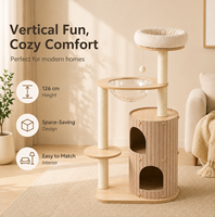 Arbre à chat peu encombrant avec griffoir, plateforme de repos en MDF et feutre, et maisonnette fermée pour chatons