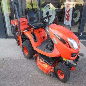 Cortacésped Kubota GR1600, motor diésel bicilíndrico de 13.5 hp, transmisión hidrostática, ancho de corte de 107 cm, recogedor de césped - Product Image 1