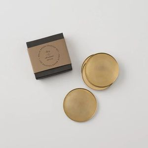 Sous-verres ronds en fer de longue durée avec une touche vintage unique et une base antidérapante de qualité supérieure pour les tables à boire du salon - Product Image 2