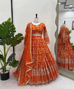 Nouveau Look riche fête porter taffetas tissu Lehenga Choli avec Dupatta femmes indiennes porter semi-cousu en gros Surat vêtement - Product Image 2