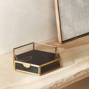 Plateau en verre de fer en métal décoratif pour la maison vintage avec 4 cloisons pour accessoires de bijoux en finition dorée - Product Image 2