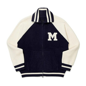 เสื้อแจ็คเก็ตวาร์ซิตี้ผู้ชายแบบปรับแต่งได้ พร้อมโลโก้ด้านหน้า ระบายอากาศ กันลม ดีไซน์สำหรับฤดูหนาว คุณภาพสูง ผลิตจากผ้าโพลีเอสเตอร์/คอตตอนแบบทอ รับผลิตแบบ OEM - Product Image 1