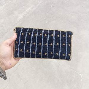 Pochette perlée de velours noir, sac de soirée d'embrayage de mariage Floral bleu, pochette perlée à la main avec bandoulière tressée, sac à main rétro - Product Image 5