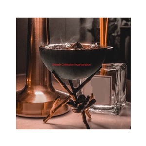 Brûleur d'encens moderne en laiton avec support pour diffuseur d'arômes en métal Porte-parfum décoratif par Superb Collection Incorporation - Product Image 1