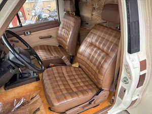 รถกระบะอุตสาหกรรม ปี 1985 พวงมาลัยซ้าย พร้อมรับประกัน 3 ปี ผลิตในสหรัฐอเมริกา - Product Image 2