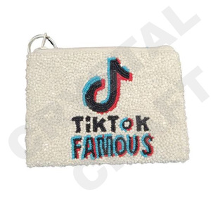 Porte-monnaie à fermeture éclair en perles de couleur personnalisée avec un design tendance et une sangle détachable - Product Image 4