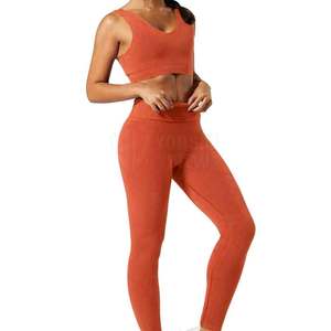 Conjunto de yoga deportivo de moda para mujer Patrón sólido de 2 piezas Hecho en Pakistán al por mayor - Product Image 1