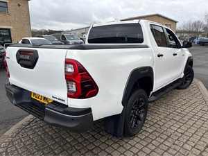 Toyota Hilux Invincible Auto 2023 RHD Pickup Usado, Primera Mano - Product Image 2