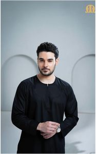 Vente en gros de Thobe Kurvig Omani 2.0 pour hommes | Robe islamique Jubba Ramadan Eid Prière Porter OEM et marque de distributeur disponible bas quantité minimale de commande - Product Image 5