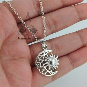 Collar de Plata de Ley 925 con Colgante de Sol y Luna con Diamantes, Joyería Celestial Boho, Cadena con Colgante, Regalo de Aniversario o Cumpleaños para Ella - Product Image 2