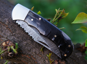 Couteau à lame pliante pour homme Bushcraft Skinner tactique Corne de taureau en acier damassé forgé avec gaine Cadeau de chasse de camping pour lui - Product Image 5