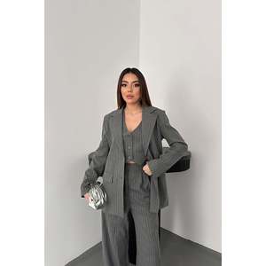 Traje de Chaqueta y Pantalón con Rayas Grises - Gris - Product Image 3