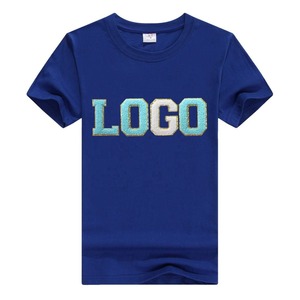 T-shirt pour homme en polyester, col rond, coupe classique, anti-rétrécissement, avec logo personnalisé, étiquette privée, patch en chenille et lettres brodées, style décontracté ou professionnel. - Product Image 2