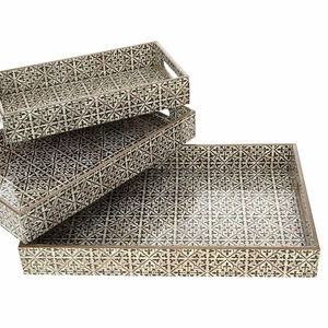 Plateau de service en bois émaillé de haute qualité pour la cuisine, la table à manger, la présentation des aliments - Product Image 1