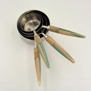 Cuillère à café de cuisine en gros, cuillère doseuse en acier inoxydable avec manche en résine, ensemble de tasses et de cuillères pour le camping - Product Image 3