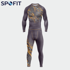 Conjunto de Rashguard y Leggings de MMA en Tela Cómoda de Spandex y Poliéster, Sublimación Personalizada, Impresión a Color Personalizada - Product Image 3