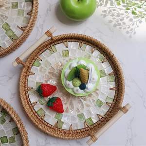 Bandeja de servicio de nácar de ratán natural ecológica forma redonda con mango de mimbre hecho a mano para mesa de centro en Vietnam - Product Image 5