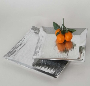 Luxueux 100% alimentaire sûr aluminium métal nickelé plateaux de service bol plateaux plaque de charge plateau martelé à la main - Product Image 1