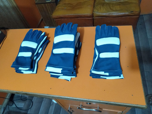 ถุงมือแข่งรถ BAND BROTHERS พิมพ์โลโก้ตามสั่ง ผลิตจากโพลีเอสเตอร์ระบายอากาศได้ดี ทนทุกสภาพอากาศ ให้ความอบอุ่นในตัว ป้องกันรังสียูวี สำหรับการแข่งรถโกคาร์ท - Product Image 5