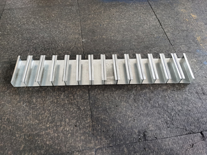 <span class=keywords><strong>C</strong></span> de Metal antiguo de acero <span class=keywords><strong>Z</strong></span>-Correa haciendo <span class=keywords><strong>Z</strong></span> Correa rollo que forma la máquina fabricante de correa máquina de rollo que forma la máquina - Product Image 5