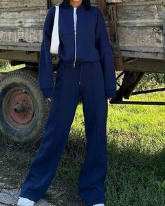 Custom Casual Breathable Women's Tracksuits Stylish Design Wholesale Sweat Suits 100% Organic Cotton 2 Piece Set - Product Image 2