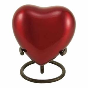 Petite urne souvenir coeur avec support urnes en laiton gravées pour cendres de bébé souvenirs coeur de haute qualité par Falah International - Product Image 2