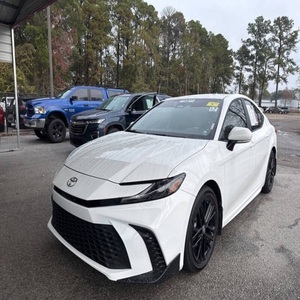 Toyota Camry SE Usado del 2025 - Product Image 1
