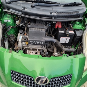 Toyota Vitz al por mayor muy limpio en venta - Product Image 4