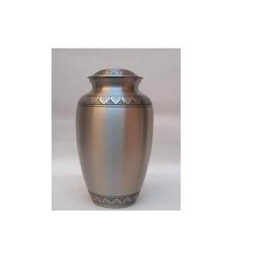 Urne de crémation personnalisée en aluminium à gravure florale Urne commémorative en forme de cendres plaquée nickel à bas prix - Product Image 3