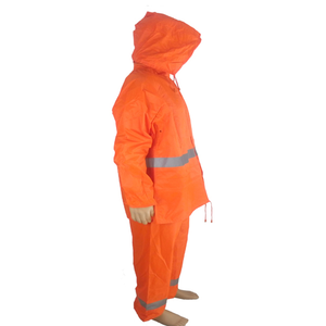 Traje de lluvia de poliéster reforzado de exportación digno de compra para el turismo - Product Image 1