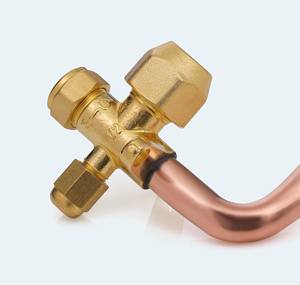 Vanne à 3 voies en laiton L 1/4 à 1/2 7/16-20 & 3/4-16 SAE 45 °   90 °   Tuyau en cuivre cintré 23G 800PSI R410A Valve de climatisation Inde - Product Image 6