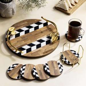 Bandeja de Servicio de Madera de Nogal de Lujo Personalizada al por Mayor, Elegante Bandeja de Madera para Comida y Bebidas con Herrajes con Acabado Dorado - Product Image 5