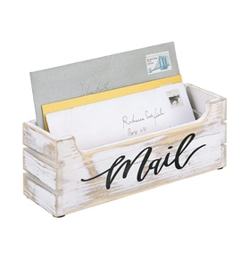 Organizador de soporte de correo de escritorio de madera encalada en mal estado, caja de almacenamiento de clasificador de letras de escritorio decorativa con diseño de correo cursivo blanco - Product Image 1