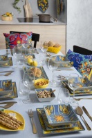 Service de table de 6 assiettes carrées modernes en céramique durable 24x24 cm multicolores Trinacria par Excels Design italien Méditerranéen
