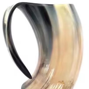 Jarra Vikinga Grande de Cuerno, Hecha a Mano, para Beber Cerveza Medieval, Ideal para Festivales Renacentistas y Coleccionistas, Proveedor Indio Premium - Product Image 1