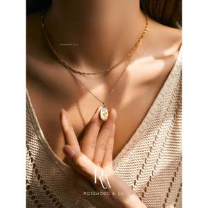 Collana Trendy Antitarnish con Corda Intrecciata e Ciondolo Celestiale a Catena a Spina di Pesce Impermeabile, Regalo per la Mamma - Product Image 2