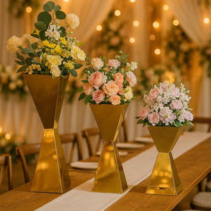 Expositor Geométrico de Metal con Acabado de Espejo para Bodas, Eventos, Banquetes, Mesas de Hotel, Decoración de Escenarios, Centro de Mesa - Product Image 1