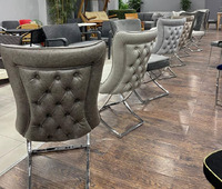 Chaise de salle à manger moderne en métal exclusif avec revêtement et pieds chromés, mobilier de salle à manger de haute qualité pour la maison, l'hôtel et le restaurant