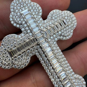 Baguette gothique plaquée argent 925 unisexe Gothik pendentif croix glacé or 18 carats et acier bijoux de mode - Product Image 1