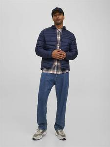 Doudoune en toile légère personnalisée pour hommes Imperméable Vêtements de fitness d'hiver à col montant Service OEM à bas quantité minimale de commande Fabriqué au Pakistan - Product Image 4