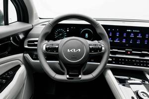 Nouveau modèle 2025 Kia Sportage Premium Smart 1.5L FWD Gris avec toit ouvrant panoramique, zéro kilomètre, prix attractif, prêt à être expédié - Product Image 2