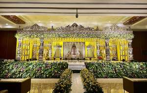 Ensemble de mandap de mariage de style indien en FRP, décoration de mandap de mariage en paon, pilier de paon coloré, mandap de mariage, États-Unis, Royaume-Uni - Product Image 3