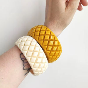 Jachon HUSSAIN CRAFTS Écologique De Mariage De Mode Résine Acrylique Déclaration Bracelets Irrégulier Grand Chunky Large Transparent - Product Image 1