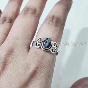 Anillo de Mujer con Piedra Preciosa de Obsidiana Natural en Forma de Copo de Nieve, Anillo Bohemio Pequeño, Joyería Hecha a Mano para Navidad o Cumpleaños, Anillo de Plata de Ley 925 - Product Image 5