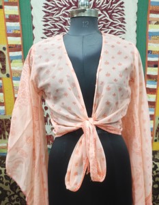 Hecho a mano Boho Hippie estilo Vintage seda Sari modesta blusa corta Crop Top Cinturón estampado Floral mangas campana transpirable fiesta de verano - Product Image 1