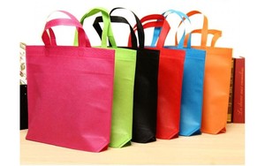 Emballage personnalisé unisexe de sac non tissé écologique de haute qualité pour vêtements et textiles fabriqués au Vietnam - Product Image 4