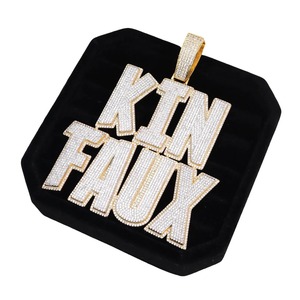 Pendentif Moissanite VVS en or 14 carats et 18 carats en forme de cœur pour homme - Product Image 5